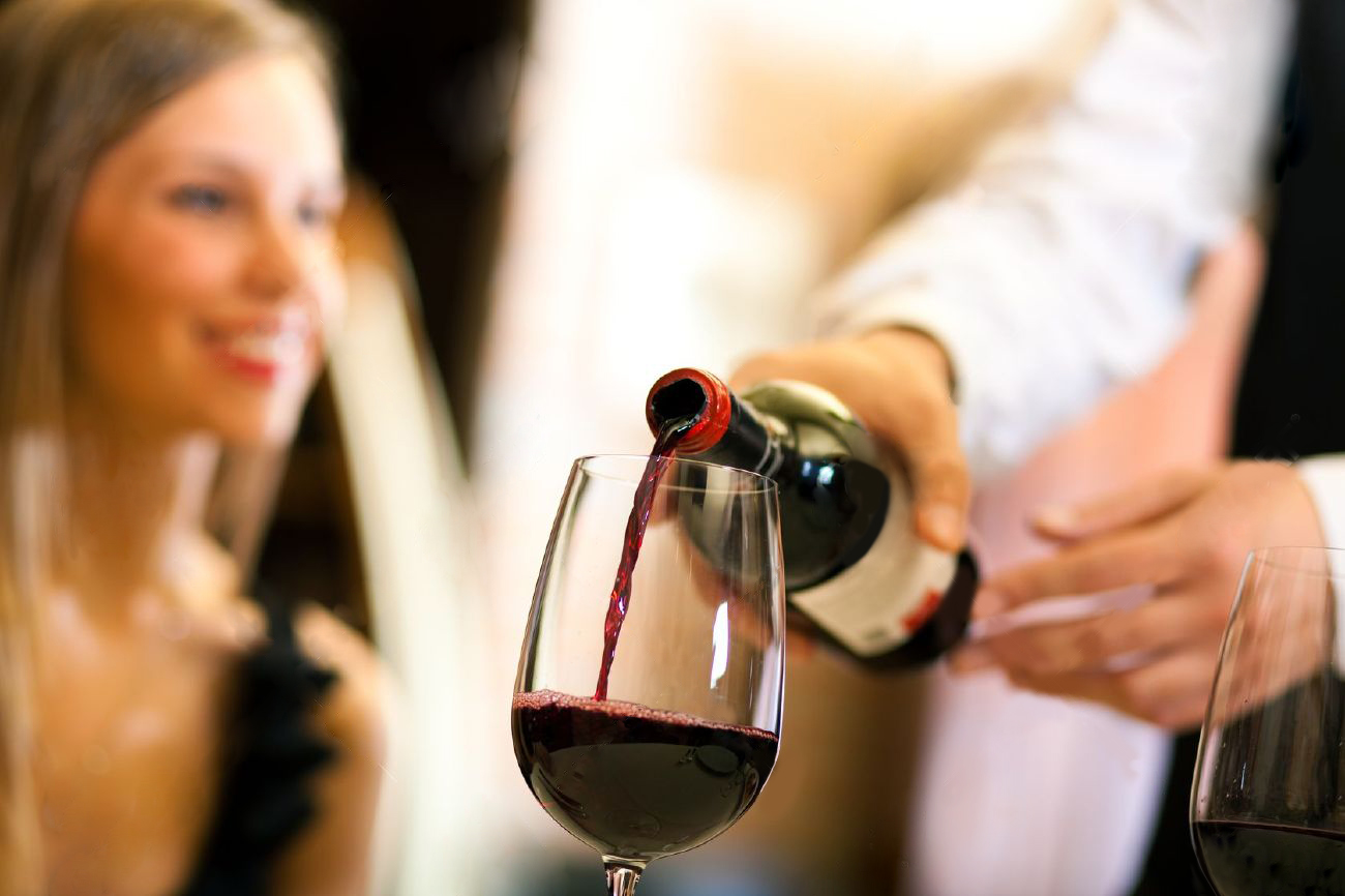 lady-weiter-wine img